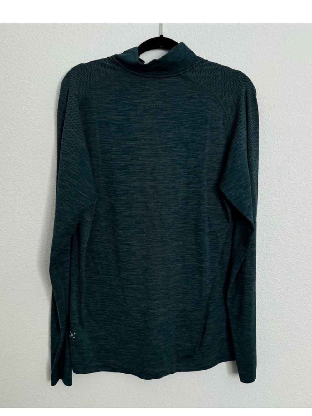Lululemon men’s metal vent short sleeve and long sleeve tops *3 bundle* - Picture 3 of 7